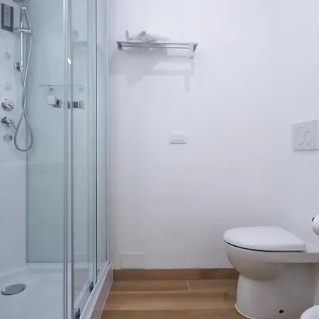 A 10 Passi Dal Vaticano 게스트하우스 4*